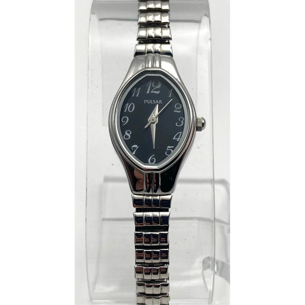 Pulsar Women's Petite Oval Dress Watch 17mm - New Battery - WR Expansion Band